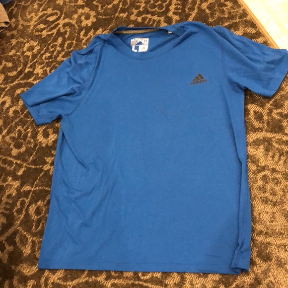 Adidas T-shirt - Picture 1 of 3